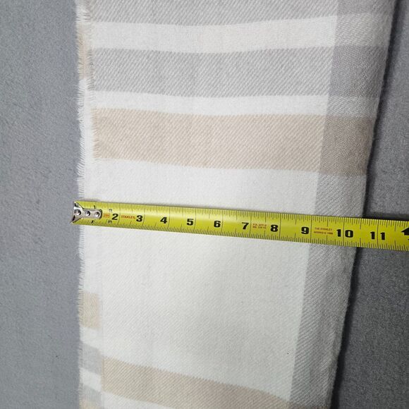 Steve Madden Blanket Scarf Tan Gray Plaid 21X76 - Picture 3 of 5